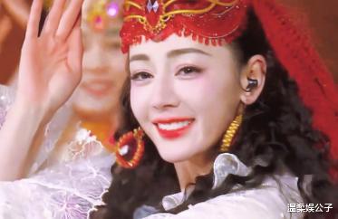 惊艳！迪丽热巴春晚一战封神，人民网点赞推往全球，播放遥遥领先-第14张图片-九妖电影