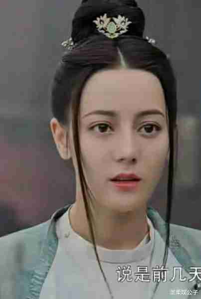 惊艳！迪丽热巴春晚一战封神，人民网点赞推往全球，播放遥遥领先-第15张图片-九妖电影