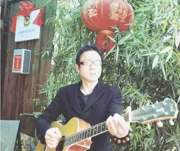 想当第二个大衣哥？一首歌赚10个亿，歌曲上春晚人却上不了台面-第11张图片-九妖电影