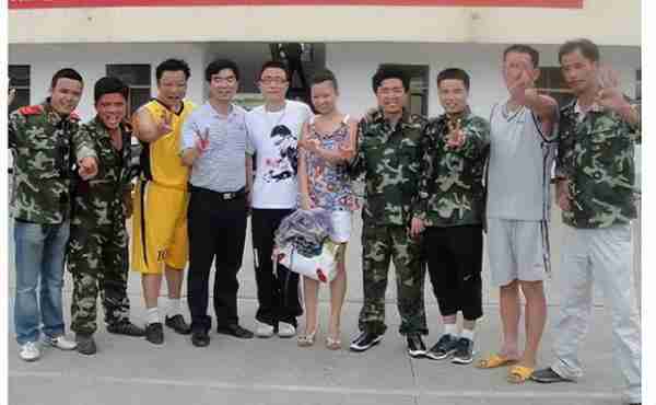想当第二个大衣哥？一首歌赚10个亿，歌曲上春晚人却上不了台面-第13张图片-九妖电影