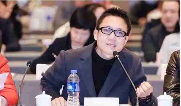 想当第二个大衣哥？一首歌赚10个亿，歌曲上春晚人却上不了台面-第16张图片-九妖电影