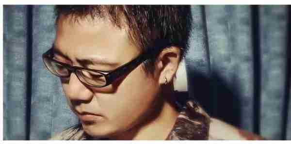 想当第二个大衣哥？一首歌赚10个亿，歌曲上春晚人却上不了台面-第25张图片-九妖电影