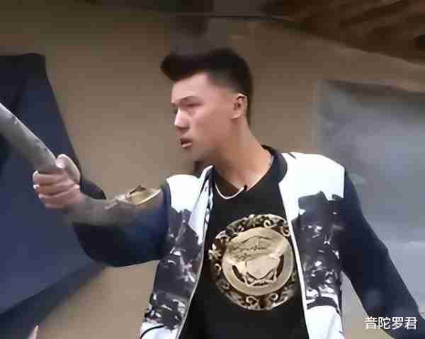 成功变形计的王晨正：为爷爷花几十万盖房，在其逝世时千里奔丧-第7张图片-九妖电影
