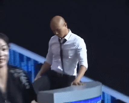 近20年来娱乐圈6大著名醉酒事件,一件比一件离谱,多人葬送前程-第42张图片-九妖电影 近20年来娱乐圈6大著名醉酒事件,一件比一件离谱,多人葬送前程-第42张图片-九妖电影