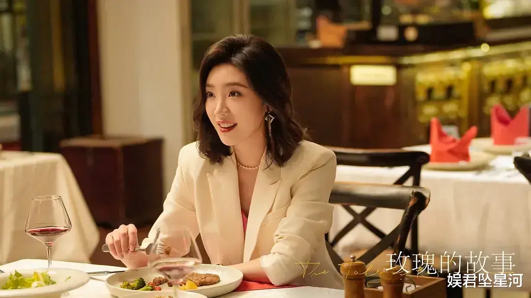 从《三十而已》绿茶小三，到《玫瑰的故事》职场丽人，她变时尚了差点没认出-第8张图片-九妖电影