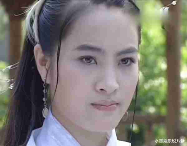 49岁女星复出带货人气惨淡，已9年没戏拍，仍在北京住独栋别墅-第20张图片-九妖电影