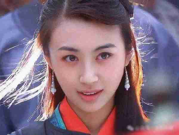 戛纳为起点，大牌男友后，综艺节目里被痛批-第18张图片-九妖电影