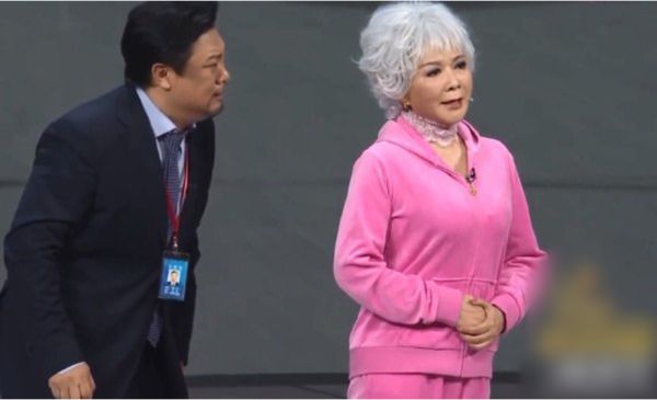 揭秘春晚内幕！这几位演员为何备受争议？你绝对无法想象！-第11张图片-九妖电影