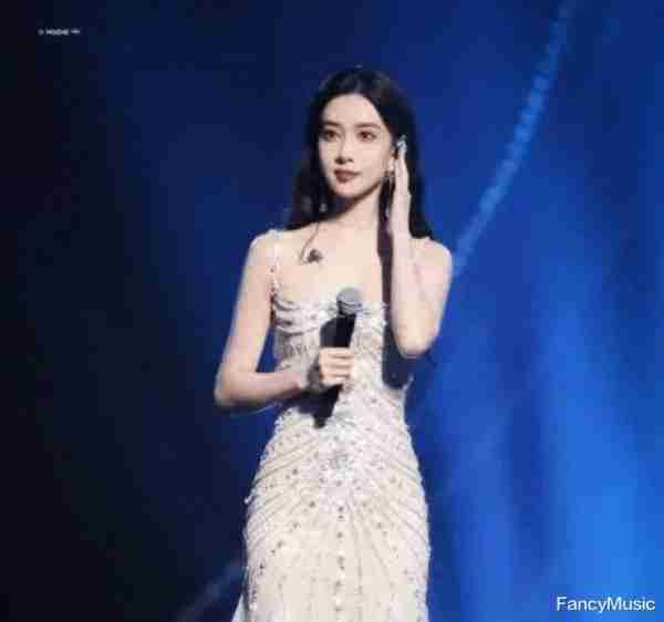 明星假唱、美女喊麦、歌声刺耳，2024年的跨年晚会翻车太多-第1张图片-九妖电影