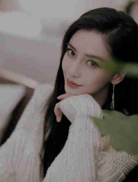 昔日跑男一姐面临软封杀，合约被夺，杨颖该何去何从？-第1张图片-九妖电影
