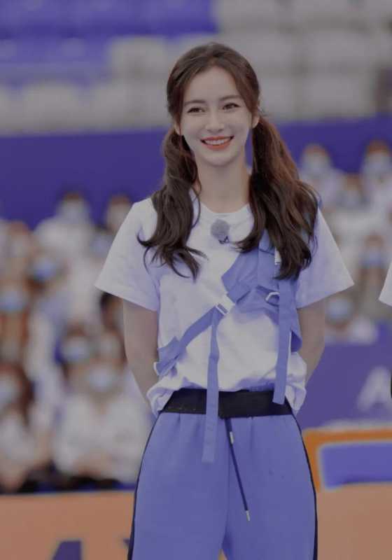 昔日跑男一姐面临软封杀，合约被夺，杨颖该何去何从？-第9张图片-九妖电影