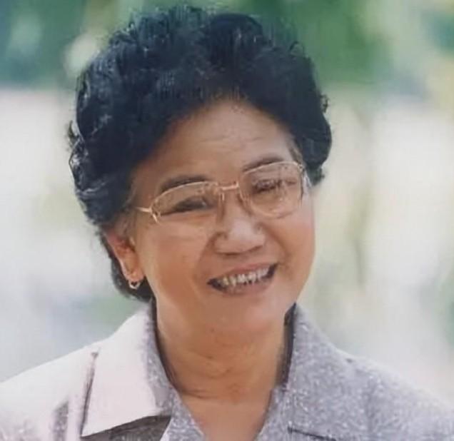 春晚一句台词识破潜伏间谍,去世23年的赵丽蓉,仍被官媒发文缅怀_1-第29张图片-九妖电影 春晚一句台词识破潜伏间谍,去世23年的赵丽蓉,仍被官媒发文缅怀_1-第29张图片-九妖电影