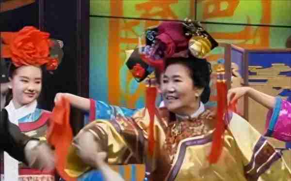 春晚一句台词识破潜伏间谍，去世23年的赵丽蓉，仍被官媒发文缅怀_2-第57张图片-九妖电影