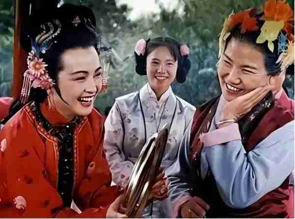 春晚一句台词识破潜伏间谍,去世23年的赵丽蓉,仍被官媒发文缅怀_3-第3张图片-九妖电影 春晚一句台词识破潜伏间谍,去世23年的赵丽蓉,仍被官媒发文缅怀_3-第3张图片-九妖电影