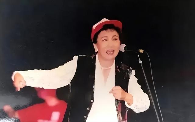 春晚一句台词识破潜伏间谍,去世23年的赵丽蓉,仍被官媒发文缅怀_3-第11张图片-九妖电影 春晚一句台词识破潜伏间谍,去世23年的赵丽蓉,仍被官媒发文缅怀_3-第11张图片-九妖电影