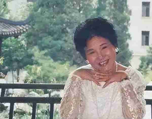 春晚一句台词识破潜伏间谍,去世23年的赵丽蓉,仍被官媒发文缅怀_3-第14张图片-九妖电影 春晚一句台词识破潜伏间谍,去世23年的赵丽蓉,仍被官媒发文缅怀_3-第14张图片-九妖电影