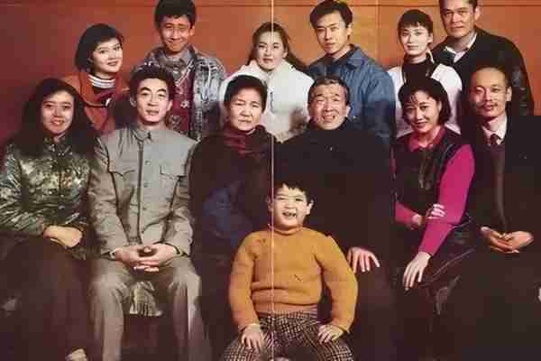 春晚一句台词识破潜伏间谍,去世23年的赵丽蓉,仍被官媒发文缅怀_3-第12张图片-九妖电影 春晚一句台词识破潜伏间谍,去世23年的赵丽蓉,仍被官媒发文缅怀_3-第12张图片-九妖电影