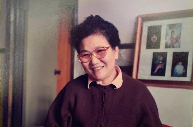春晚一句台词识破潜伏间谍,去世23年的赵丽蓉,仍被官媒发文缅怀_5-第3张图片-九妖电影 春晚一句台词识破潜伏间谍,去世23年的赵丽蓉,仍被官媒发文缅怀_5-第3张图片-九妖电影