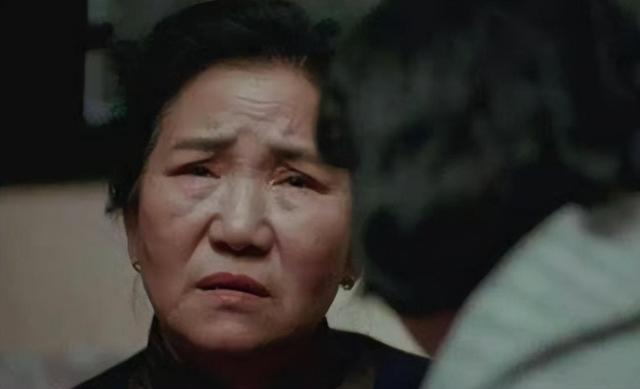 春晚一句台词识破潜伏间谍,去世23年的赵丽蓉,仍被官媒发文缅怀_5-第16张图片-九妖电影 春晚一句台词识破潜伏间谍,去世23年的赵丽蓉,仍被官媒发文缅怀_5-第16张图片-九妖电影