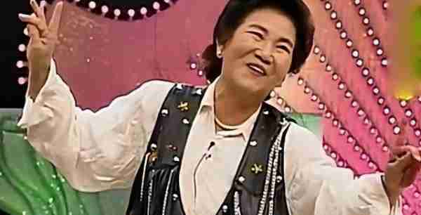 春晚一句台词识破潜伏间谍,去世23年的赵丽蓉,仍被官媒发文缅怀_6-第2张图片-九妖电影 春晚一句台词识破潜伏间谍,去世23年的赵丽蓉,仍被官媒发文缅怀_6-第2张图片-九妖电影