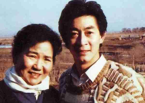 春晚一句台词识破潜伏间谍,去世23年的赵丽蓉,仍被官媒发文缅怀_6-第14张图片-九妖电影 春晚一句台词识破潜伏间谍,去世23年的赵丽蓉,仍被官媒发文缅怀_6-第14张图片-九妖电影
