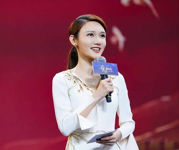 春晚八大主持人颜值与才华大比拼：周迅垫底，榜首实至名归-第6张图片-九妖电影