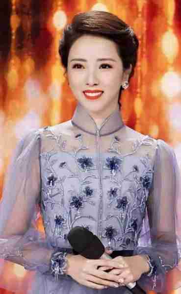 春晚八大主持人颜值与才华大比拼：周迅垫底，榜首实至名归-第9张图片-九妖电影