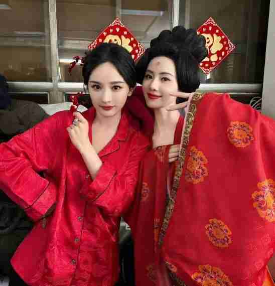 春晚后台：小尼小撒比鞋跟，杨幂唐嫣竟无交集，谢娜行为被批-第9张图片-九妖电影