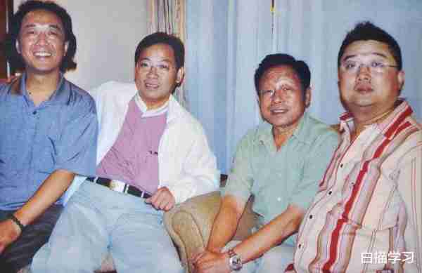 春晚唱了一首歌，被封杀了14年，今身价过亿，全部无偿捐献给祖国-第19张图片-九妖电影