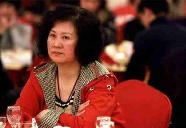 春晚常客黄晓娟：痛失3位至亲，对儿子她有骄傲，也有愧疚-第35张图片-九妖电影