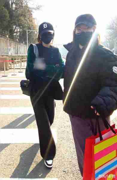 春晚彩排名单持续曝光，喜剧演员不搞笑，阵容还不如张艺谋新电影-第2张图片-九妖电影