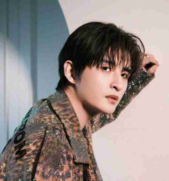 春晚新贵元宵节忙什么?再就业男团2人歇业,君霄CP打戏好上头-第5张图片-九妖电影 春晚新贵元宵节忙什么?再就业男团2人歇业,君霄CP打戏好上头-第5张图片-九妖电影
