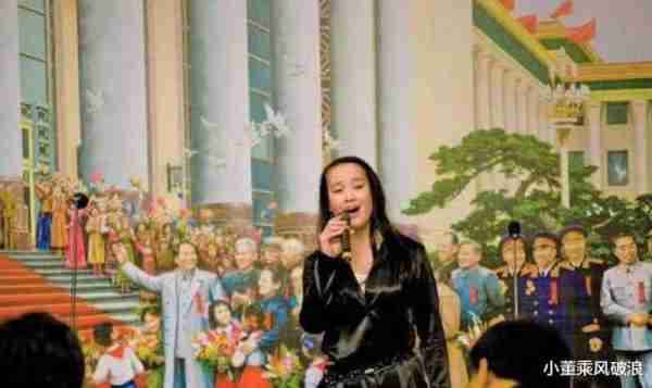 春晚爆火后，却选择退出娱乐圈，56岁客死他乡，内幕究竟如何？-第1张图片-九妖电影