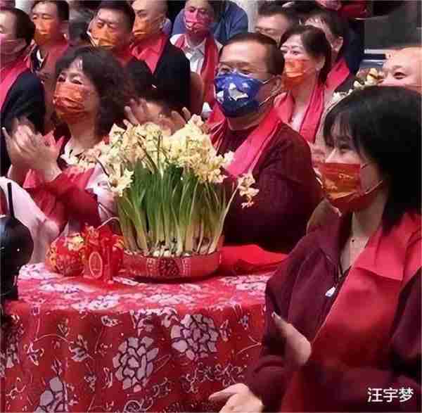 春晚神秘观众曝光！从不售票，你猜都是哪里来的？看完长见识了！-第5张图片-九妖电影