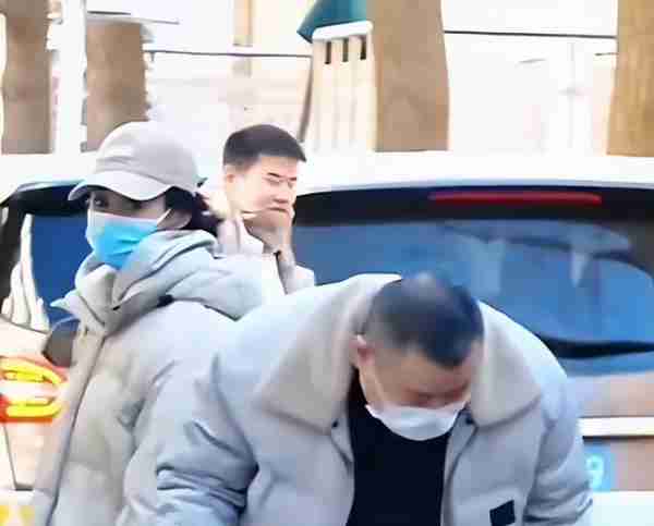 春晚第三次联排！岳云鹏被骂“混子”，网友发声想看的一个没来-第8张图片-九妖电影