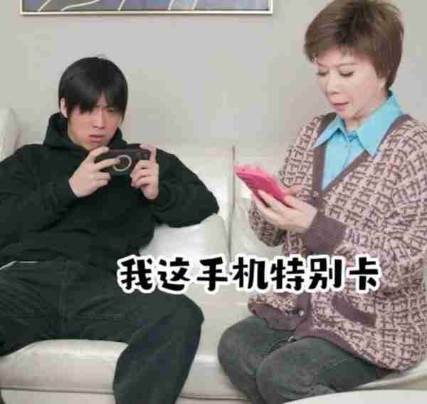 春晚老将焕新生：冯巩玩转短视频，赵本山华丽转型，宋丹丹情怀再起-第14张图片-九妖电影