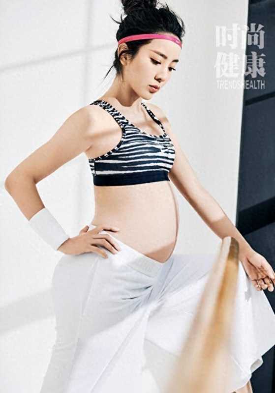 春晚舞台上最年轻的女主持,辞掉央视铁饭碗,李思思将何去何从?-第10张图片-九妖电影 春晚舞台上最年轻的女主持,辞掉央视铁饭碗,李思思将何去何从?-第10张图片-九妖电影