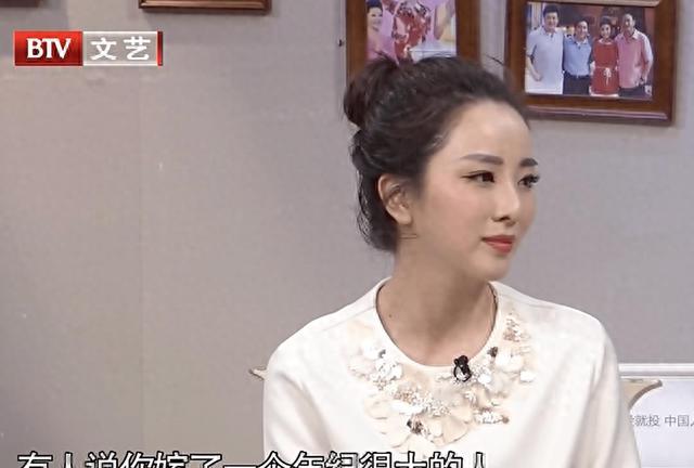 春晚舞台上最年轻的女主持,辞掉央视铁饭碗,李思思将何去何从?-第14张图片-九妖电影 春晚舞台上最年轻的女主持,辞掉央视铁饭碗,李思思将何去何从?-第14张图片-九妖电影