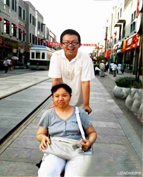 春晚著名笑星妻子：两次提离婚，两次遭拒绝，这是婚姻最甜的样子-第12张图片-九妖电影