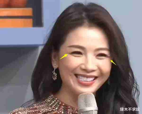 春晚高清镜头如照妖镜！唐嫣皱纹多、胡歌皮肤差、刘诗诗脸型奇怪-第11张图片-九妖电影