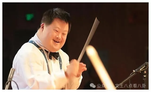 智商仅有三岁的“天才指挥家”，登上春晚，多年后才发现是场骗局-第8张图片-九妖电影