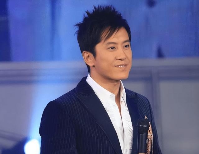 曾8次登上春晚却锒铛入狱，如今54岁无人过问，老搭档也不再联系-第7张图片-九妖电影