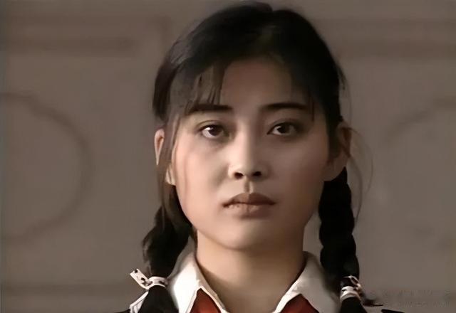 朱时茂26年前的春晚，有谁注意到他身旁的女生？如今成为了老戏骨-第9张图片-九妖电影