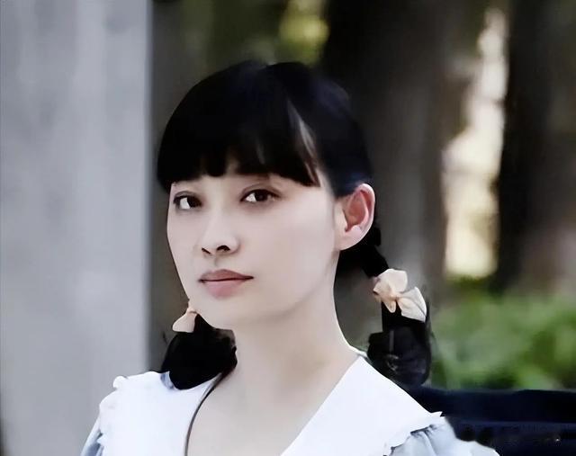 朱时茂26年前的春晚，有谁注意到他身旁的女生？如今成为了老戏骨-第19张图片-九妖电影