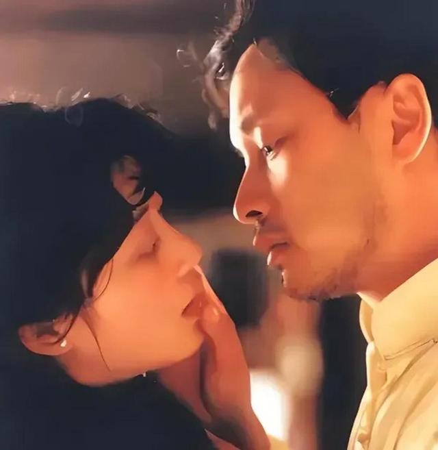 朱时茂30年前的春晚，谁注意到他身边的女孩？今火得一塌糊涂-第31张图片-九妖电影