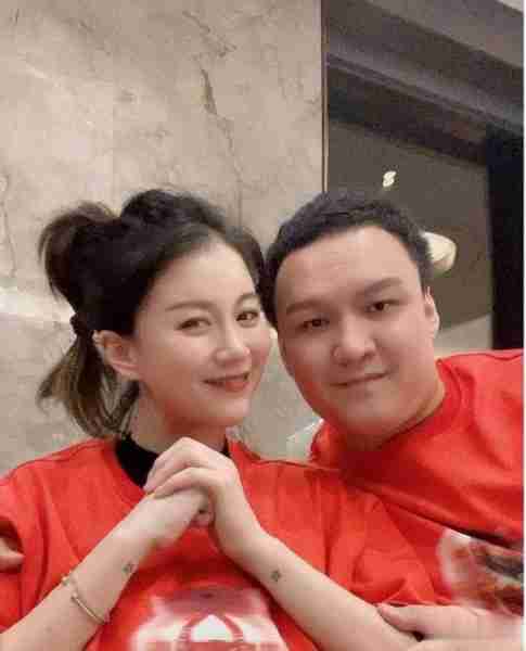 李嘉格：好声音没夺冠，却嫁给爱奇艺总裁，34岁成了人生赢家-第22张图片-九妖电影