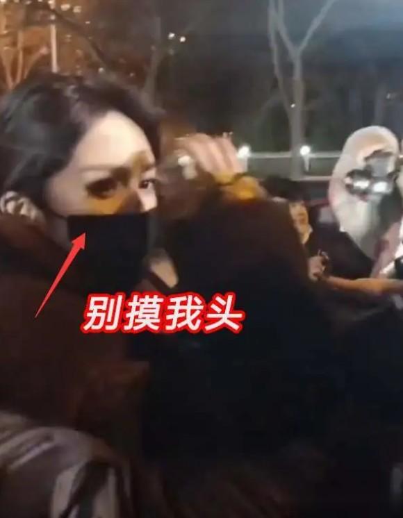 杨幂春晚联排后被骚扰？全身穿搭13万，无惧与魏大勋同台-第2张图片-九妖电影