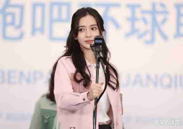 杨颖暂别《跑男》，观众意见两极分化，回归与否成大问题-第2张图片-九妖电影
