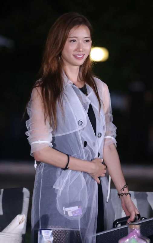 林志玲泳池综艺节目绝美瞬间-第30张图片-九妖电影