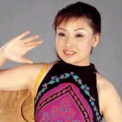 歌手李琼：1999年登上春晚，凭借《山路十八弯》走红，现状如何？-第10张图片-九妖电影